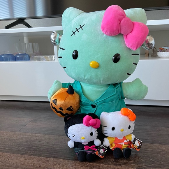 cvs hello kitty halloween greeter